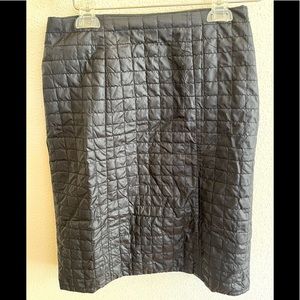 Club Monaco lightweight puffer skirt